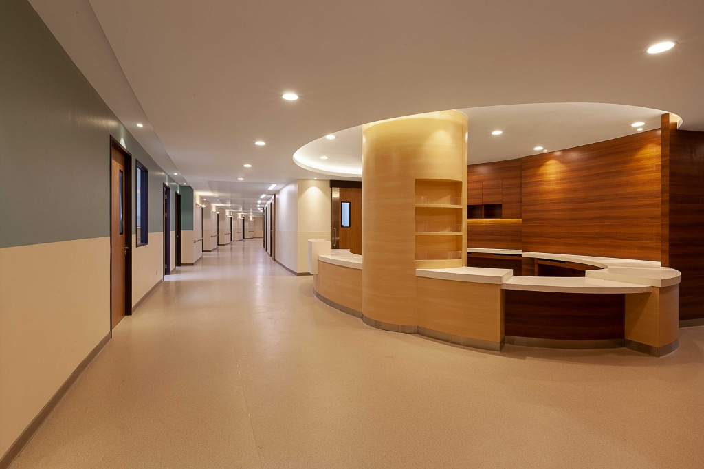 醫(yī)院-梧州市人民醫(yī)院整體搬遷項(xiàng)目（一期）住院樓二次裝修工程