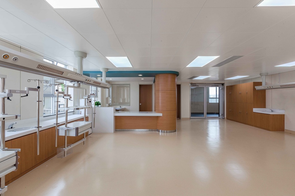 醫(yī)院-右江民族醫(yī)學(xué)院附屬醫(yī)院門(mén)診樓  手術(shù)室/ICU裝修與安裝工程