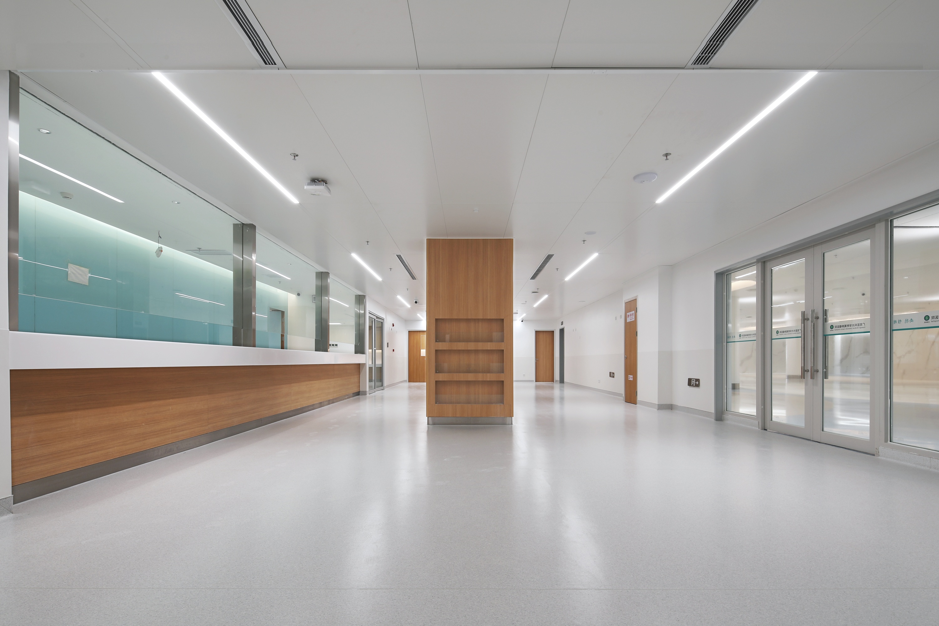 醫(yī)院-廣西醫(yī)科大學附屬腫瘤醫(yī)院五象院區(qū)一期（EPC）(1# 門急診大樓、2#醫(yī)技綜合樓、3#住院綜合樓）室內(nèi)裝修工程